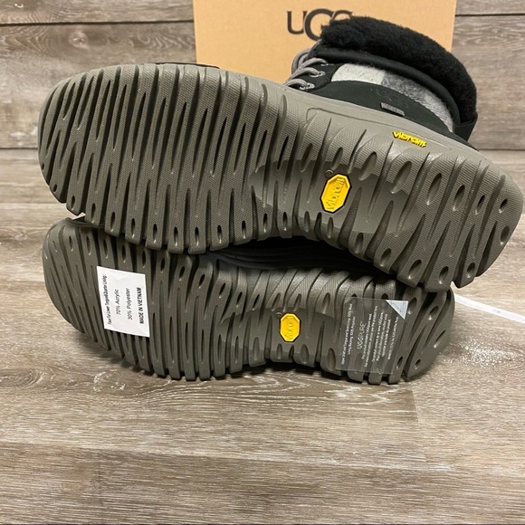 Ugg | Adirondack II Plaid Waterproof Snow Boots Black Size 6 NEW - Picture 7 of 8